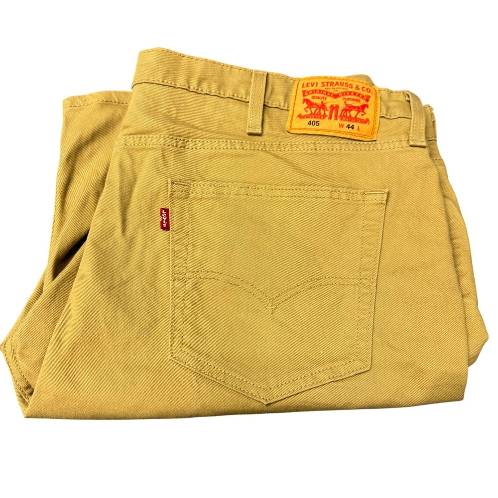 Levi's 405 Shorts Mens 44 (44x10 ACTUAL) Standard Denim Khaki Tan Casual Jorts